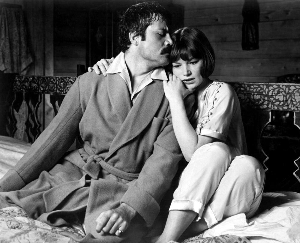 SS2816138) Movie picture of Oliver Reed buy celebrity photos and