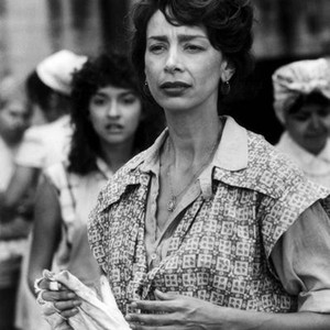 LA BAMBA, Elizabeth Pena (background), Rosanna De Soto, 1987, (c)Columbia Pictures