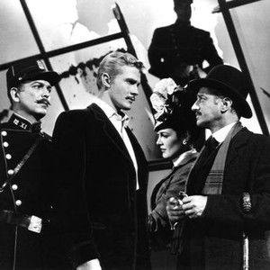 PHANTOM OF THE RUE MORGUE, Steve Forrest (center), Patricia Medina (second from right), Claude Dauphin (right), 1954