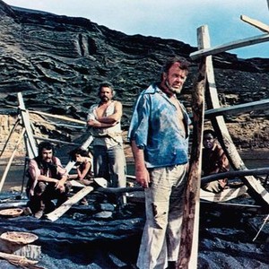THE MYSTERIOUS ISLAND OF CAPTAIN NEMO, (aka LA ISLA MISTERIOSA), Philippe Nicaud (left), Gerard Tichy (front), 1973