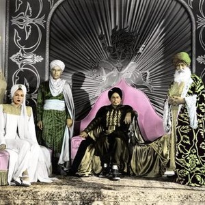ALI BABA AND THE FORTY THIEVES, from left: Ramsay Ames, Maria Montez, Frank Puglia, Kurt Katch, Moroni Olsen, 1944