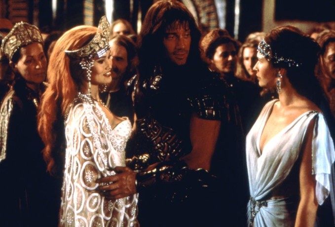 Filmda biseksual juftliklarni tomosha qiling.