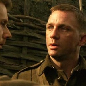 THE TRENCH, FROM LEFT: JULIAN RHIND-TUTT, DANIEL CRAIG, 1999. ©SOMME PRODUCTIONS