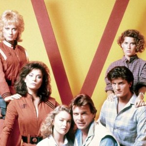 June Chadwick, Jane Badler, Faye Grant, Marc Singer, Jeff Yagher and Blair Tefkin (from left)
