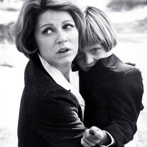 Look What's Happened to Rosemary's Baby (1976) photo 3