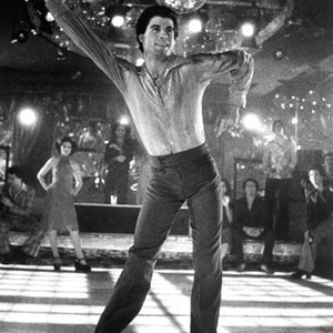 SATURDAY NIGHT FEVER, Fran Drescher (background left), John Travolta, 1977