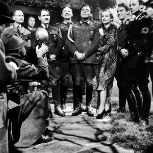 TO BE OR NOT TO BE, Charles Halton, Tom Dugan, Lionel Atwill, Jack Benny, Carole Lombard,  Robert Stack James Finlayson, 1942