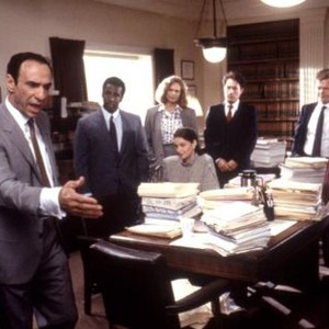 BONFIRE OF THE VANITIES, F. Murray Abraham (l.), Saul Rubinek (r.), 1990, (c)Warner Bros