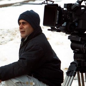 MAROONED IN IRAQ, (aka GOMGASHTEI DAR ARAGH), Director Bahman Ghobadi on the set, 2002, (c) Wellspring Media