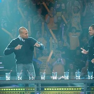 Minute to Win It, Shannon Brown (L), Derek Fisher (R), 'Lakers in the Circle', Season 2, Ep. #16, 03/16/2011, ©NBC