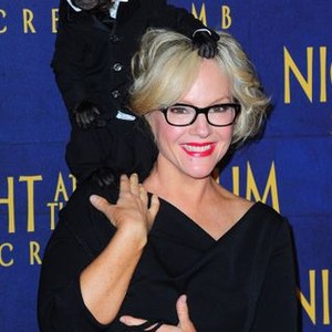 Rachael Harris, Crystal the Monkey at arrivals for NIGHT AT THE MUSEUM: SECRET OF THE TOMB Premiere, Ziegfeld Theatre, New York, NY December 11, 2014. Photo By: Gregorio T. Binuya/Everett Collection