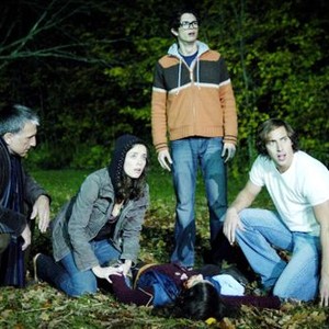 DIARY OF THE DEAD, (aka GEORGE A. ROMERO'S DIARY OF THE DEAD), Scott Wentworth (left), Michelle Morgan (second from left), Joe Dinicol (standing), 2007. ©Weinstein Company