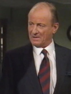 Yes prime sales minister s1 e1