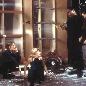 URBAN LEGENDS: FINAL CUT, (l to r) Eva Mendes, Jennifer Morrison (kneeling down), Jessica Cauffiel (sitting), Anthony Anderson, Michael Becall, and Joseph Lawrence, 2000