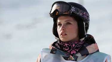 felicity jones snowboarding Chalet Girl