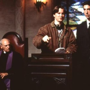 THE PALLBEARER, director Matt Reeves with David Schwimmer on set, 1996, (c)Miramax