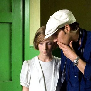 ATONEMENT, Saoirse Ronan, director Joe Wright, on set, 2007. ©Focus Features
