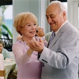 IN HER SHOES, Shirley MacLaine, Jerry Adler, 2005, TM & Copyright (c) 20th Century Fox Film Corp. All rights reserved.