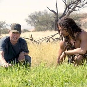 10,000 BC, director Roland Emmerich, Steven Strait, on set, 2008. ©Warner Bros.