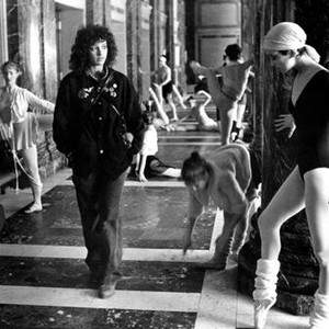 FLASHDANCE, Jennifer Beals (2nd from left), 1983, © Paramount