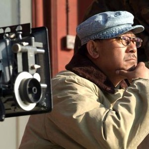 THE SUN ALSO RISES, (AKA TAI YANG ZHAO CHANG SHENG QI), director Jiang Wen, on set, 2007. ©Shaw Organisation