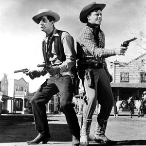 PARDNERS, Dean Martin, Jerry Lewis, 1956, guns