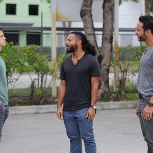 Graceland, Aaron Tveit (L), Brandon Jay McLaren (C), Daniel Sunjata (R), 'H-A-Double-P-Y', Season 2, Ep. #5, 07/16/2014, ©USA