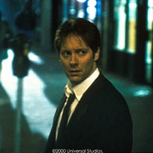 Retired FBI agent Jack Campbell (James Spader) tracks down an elusive serial killer on the streets of Chicago.