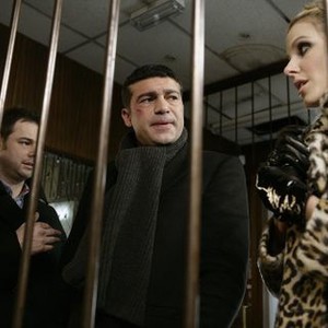 DEAD MAN RUNNING, from left: Danny Dyer, Tamer Hassan, Monet Mazur, 2009. ©Revolver Entertainment