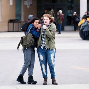 WISH UPON, FROM LEFT: SYDNEY PARK, SHANNON PURSER, 2017. PH: STEVE WILKIE/© BROAD GREEN PICTURES