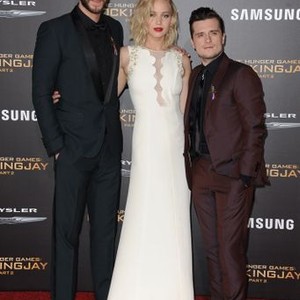 Liam Hemsworth, Jennifer Lawrence, Josh Hutcherson at arrivals for THE HUNGER GAMES: MOCKINGJAY - PART 2 - Arrivals, Microsoft Theater, Los Angeles, CA November 16, 2015. Photo By: Dee Cercone/Everett Collection