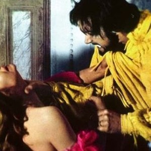 'Tis Pity She's a Whore (1972) photo 4
