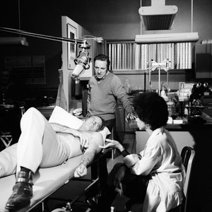 THE OMEGA MAN, Charlton Heston, director Boris Sagal, Rosalind Cash, on set, 1971