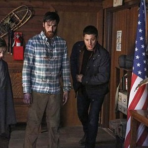 Supernatural, Erin Way (L), Blair Penner (C), Jensen Ackles (R), 'Red Meat', Season 11, Ep. #17, 03/30/2016, ©KSITE