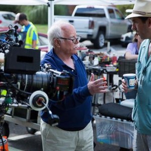 THE LAST LAUGH, FROM LEFT: RICHARD DREYFUSS, DIRECTOR GREG PRITIKIN, ON SET, 2019. PH: PATTI PERRET/© NETFLIX