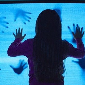 Kennedi Clements as Madison Bowen in "Poltergeist." photo 7