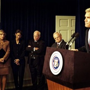 W., (aka W), Thandie Newton (third from left), Richard Dreyfuss (arms folded), Toby Jones (second from right), Josh Brolin, as George W. Bush (right), 2008. ©Lions Gate