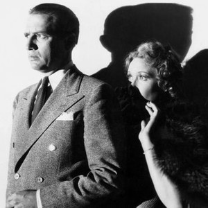 THE SPANISH CAPE MYSTERY, from left, Donald Cook, (as Ellery Queen), Helen Twelvetrees, 1935