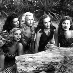 PREHISTORIC WOMEN, Joan Shawlee (left), Mara Lynn (second from left), Laurette Luez (third from left), Jo-Carroll Dennison (far right), 1950