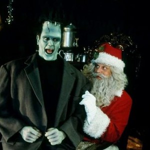 The Munsters' Scary Little Christmas (1996)
