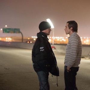 NIGHTCRAWLER, from left: director Dan Gilroy, Jake Gyllenhaal, on set, 2014. ph: Chuck Zlotnick/©Open Road Films