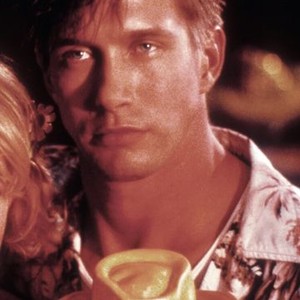 Under the Hula Moon (1995) photo 2