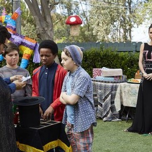 About a Boy, from left: Al Madrigal, Dusan Brown, Ben Stockham, Minnie Driver, Annie Mumolo, 'About A Birthday Party', Season 1, Ep. #11, 05/06/2014, ©NBC