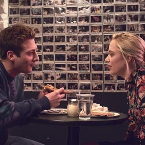 AFTER EVERYTHING, FROM LEFT: JEREMY ALLEN WHITE, MAIKA MONROE, 2018. © GOOD DEED ENTERTAINMENT