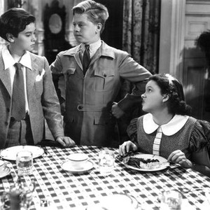 THOROUGHBREDS DON'T CRY, Ronald Sinclair, Mickey Rooney, Judy Garland, 1937
