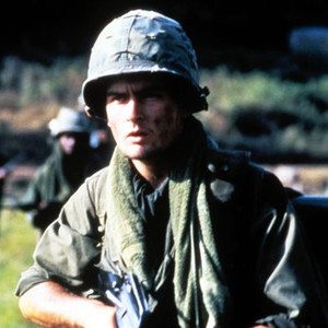 Platoon (1986) directed by Oliver Stone • Reviews, film + cast • Letterboxd