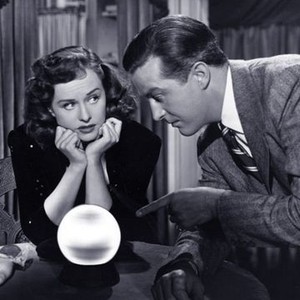 The Crystal Ball (1943) photo 2