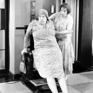 REDUCING, from left: Marie Dressler, Polly Moran, 1931