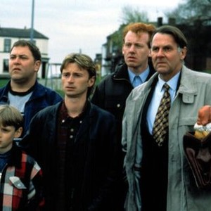 FULL MONTY, William Snape, Mark Addy, Robert Carlyle, Steve Huison, Tom Wilkinson, 1997, TM & Copyright (c) 20th Century Fox Film Corp. All rights reserved.
