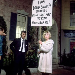 HOW TO SAVE A MARRIAGE AND RUIN YOUR LIFE, second and third from left: Dean Martin, Stella Stevens, 1968